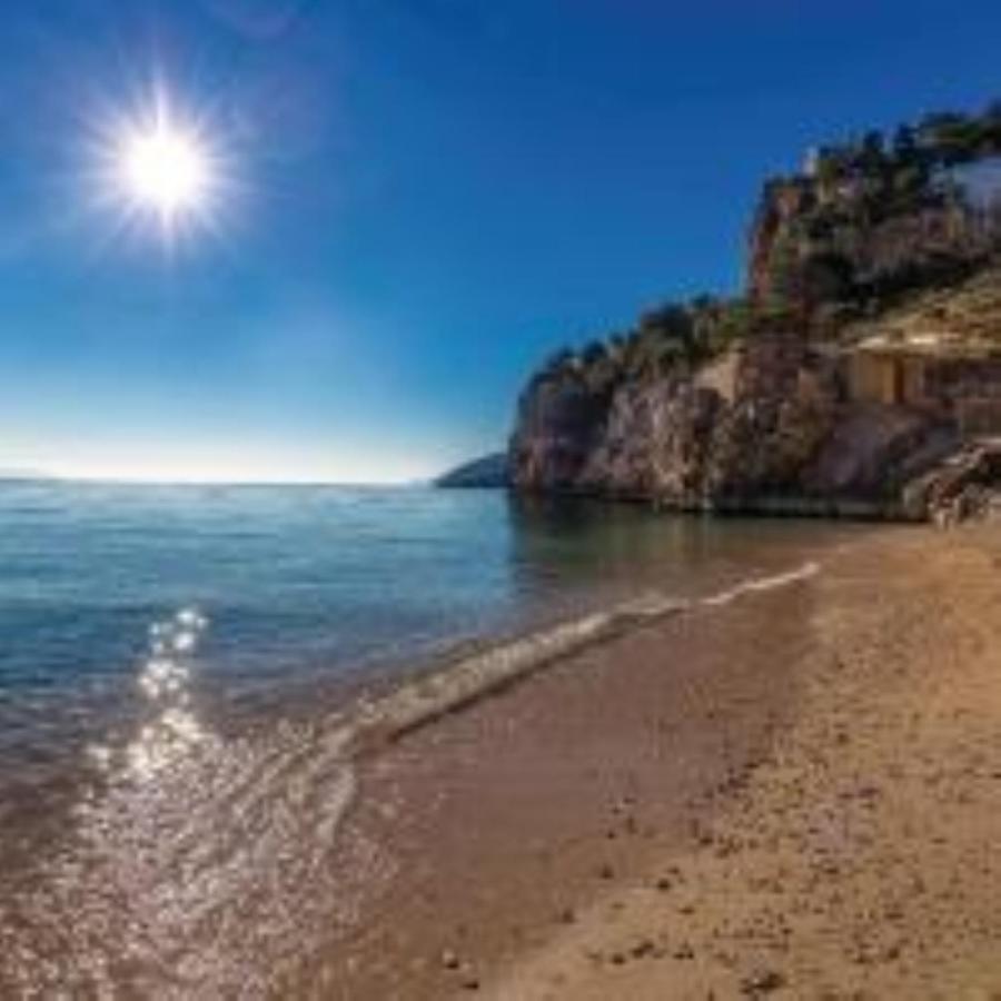 Holiday Home Sea View Brseč Zewnętrze zdjęcie